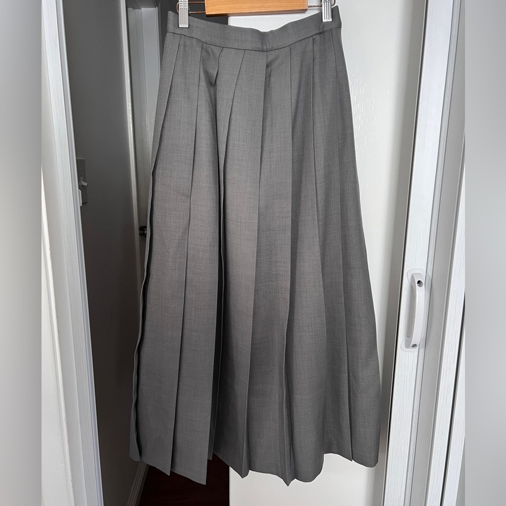 Mackintosh Philosophy Elegant Gray Pleated Skirt S